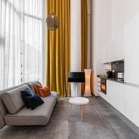Waou Modern Loft I Centre-3